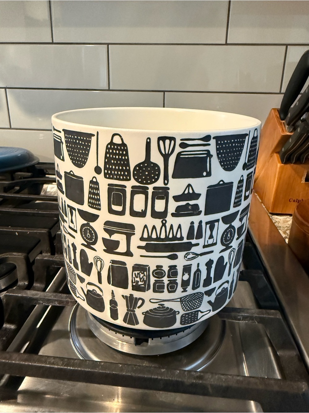 Crate & Barrel Ceramic Kitchen Utensil Holder \ Crock